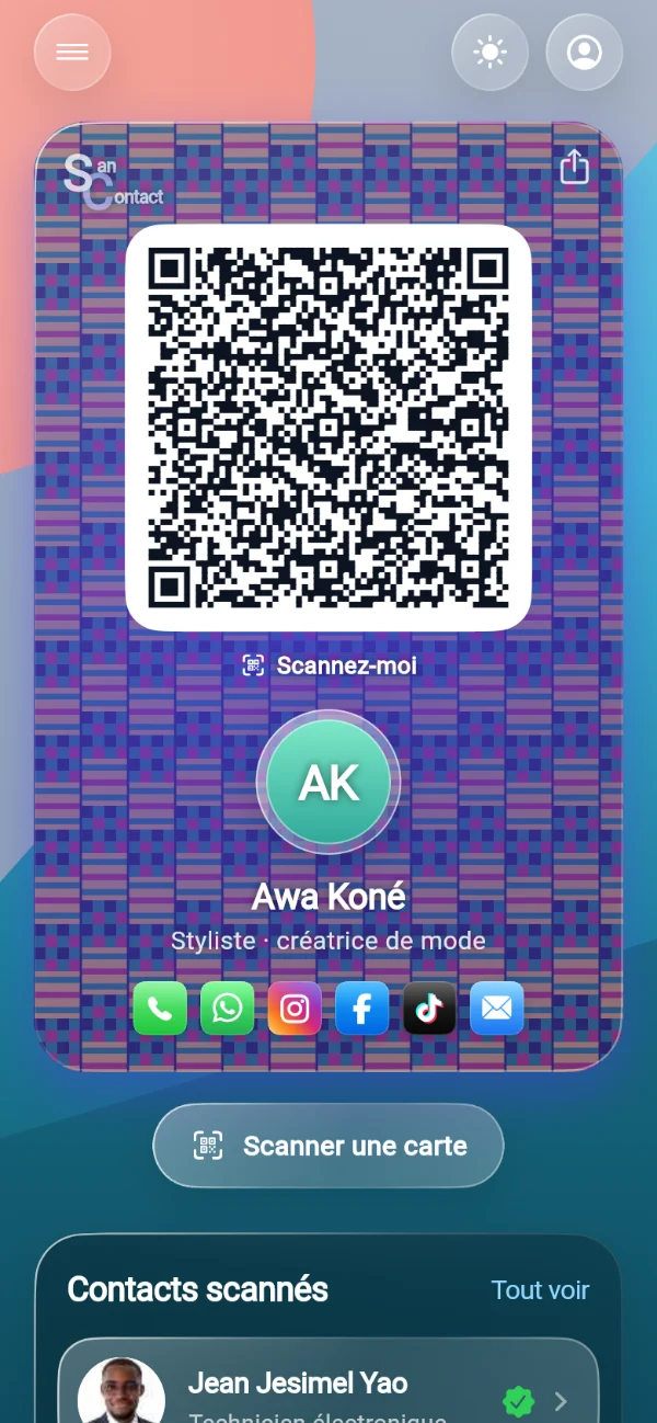 Accueil : carte de couleur avec motif de pagne et QR code