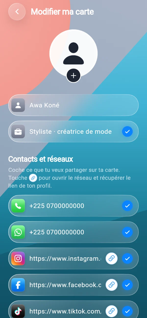 Écran Créer ma carte : nom, profession, numéro, WhatsApp, Instagram avec cases à cocher